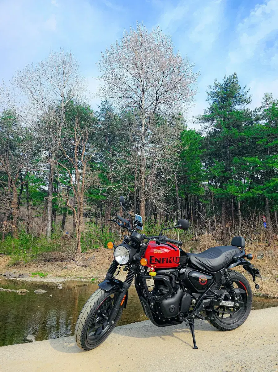 로얄엔필드 헌터350 ABS 23년식 판매/다수옵션/보증O/7,896km